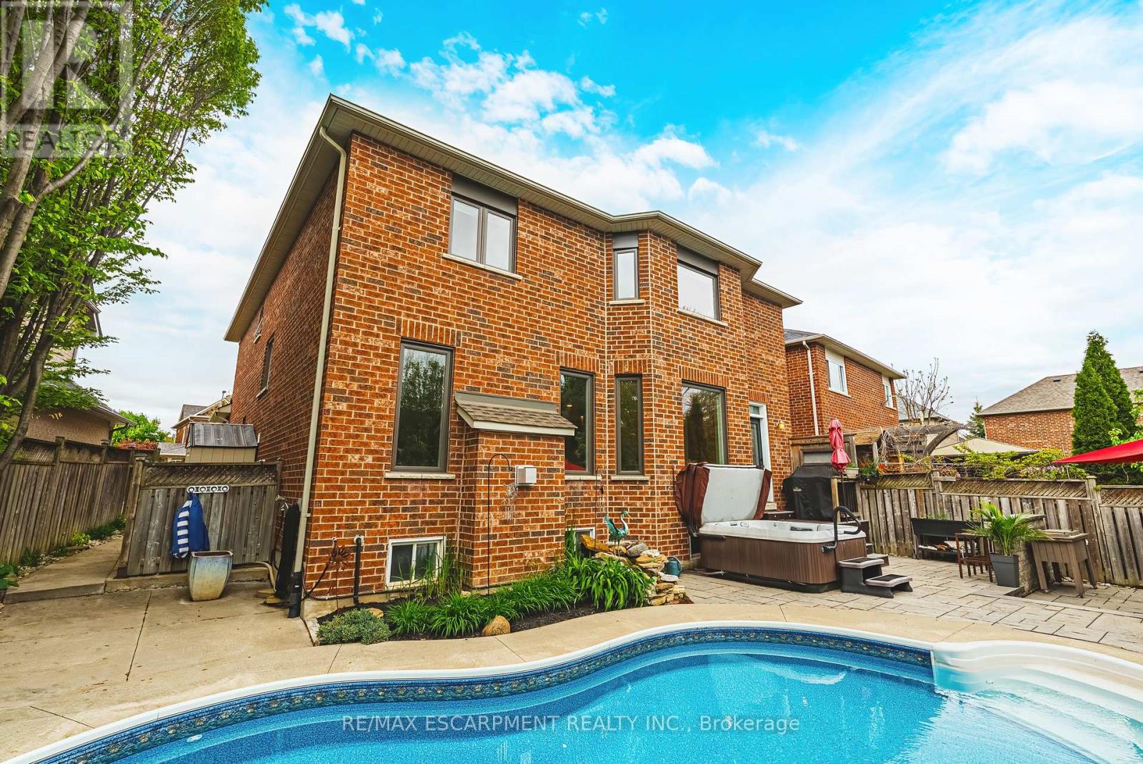 Photo 42 of 2170 Coldwater Street, Burlington ON