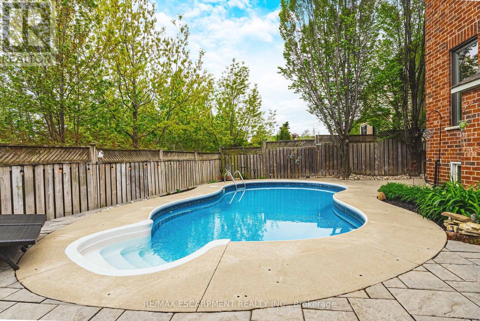 Photo 43 of 2170 Coldwater Street, Burlington ON