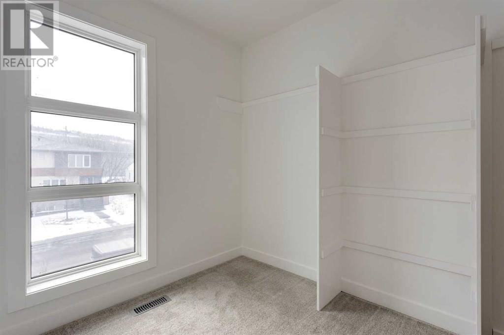 Single Family House for Sale in    Avenue NW Montgomery Calgary 