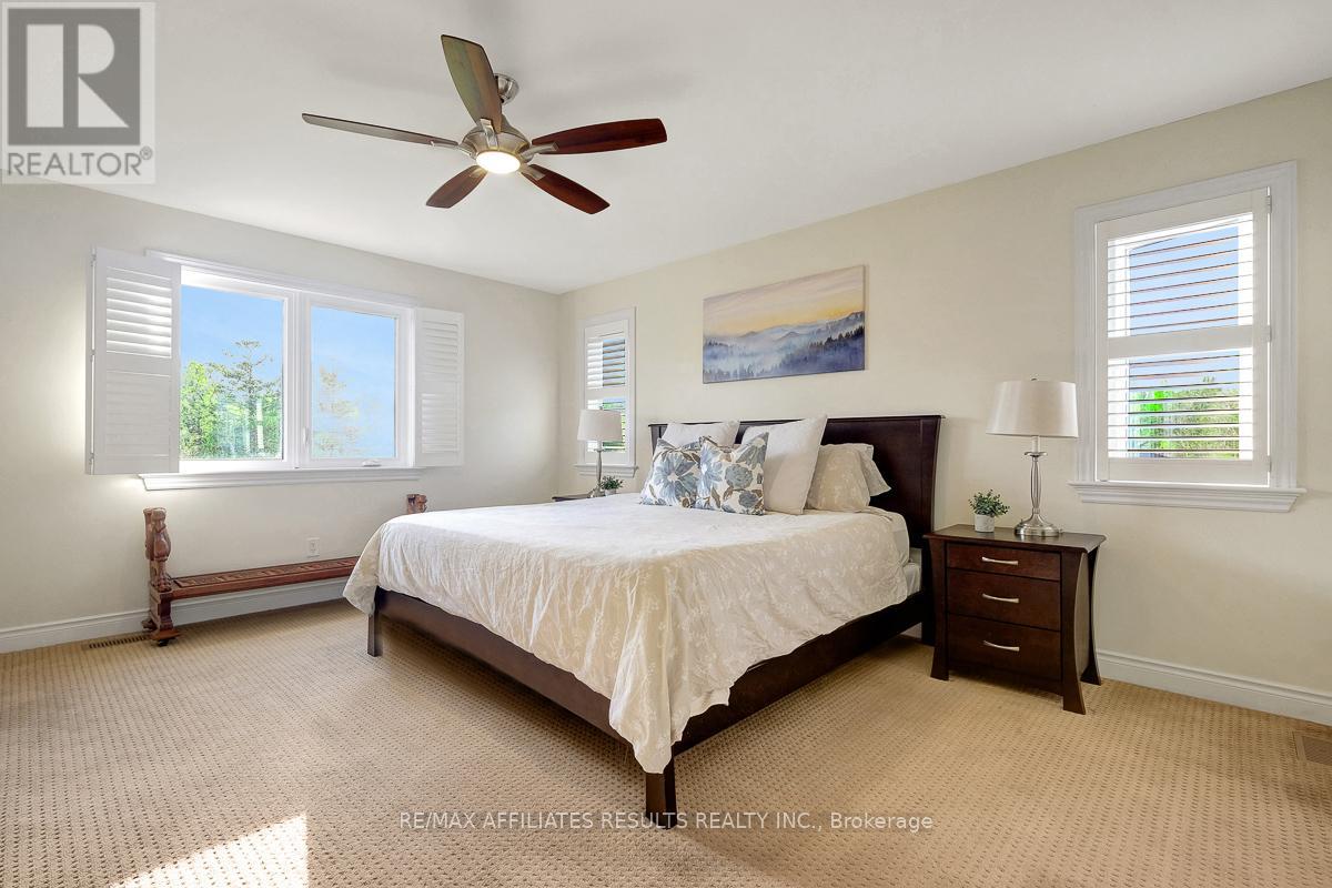 Photo 12 of 117 Scottwood Grove, Ottawa ON