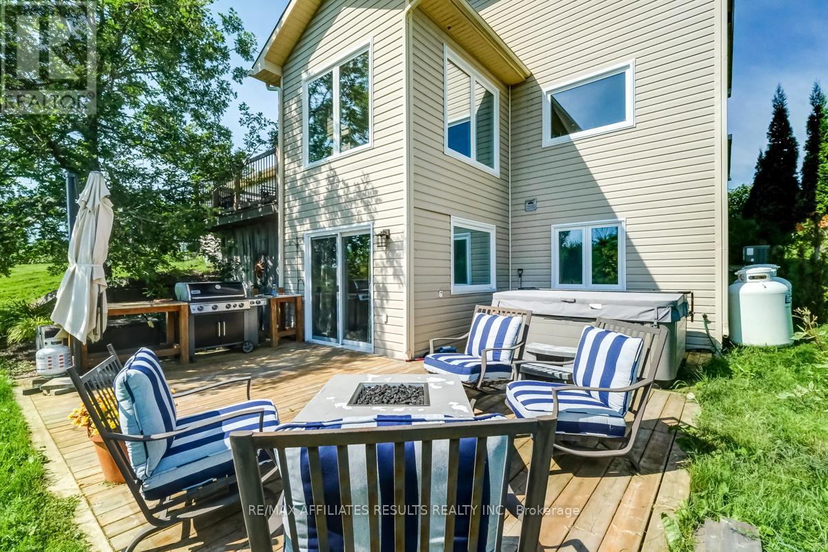 Photo 49 of 117 Scottwood Grove, Ottawa ON