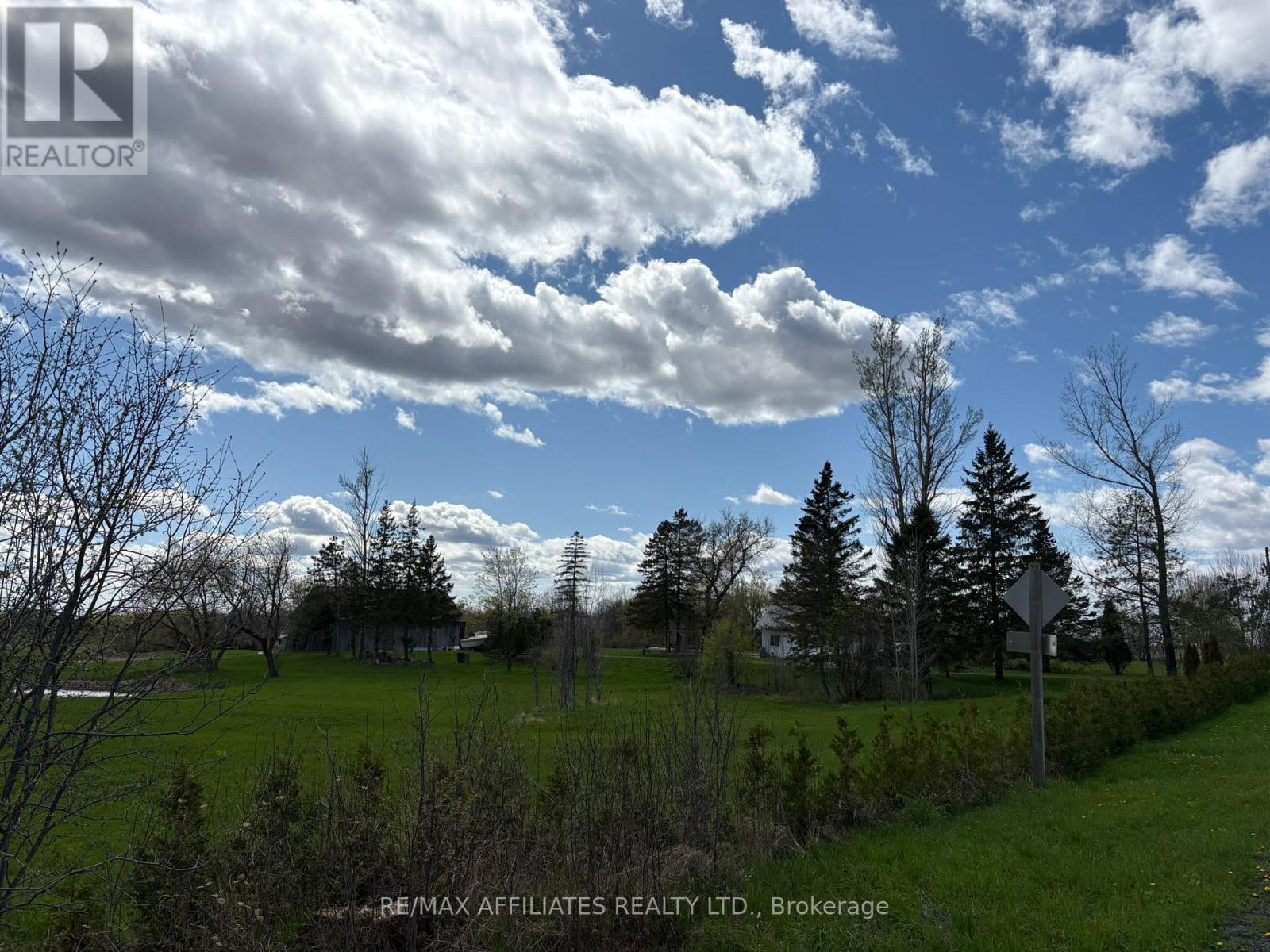 Photo 13 of 3420 Greenlane Road, Champlain ON