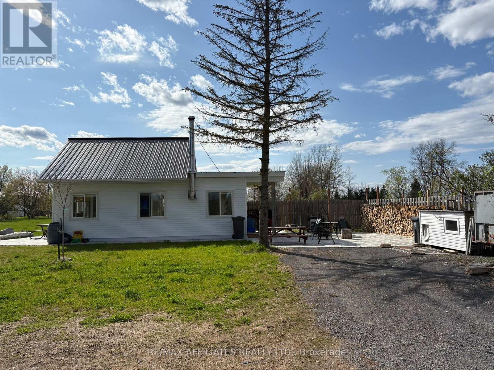 Photo 9 of 3420 Greenlane Road, Champlain ON