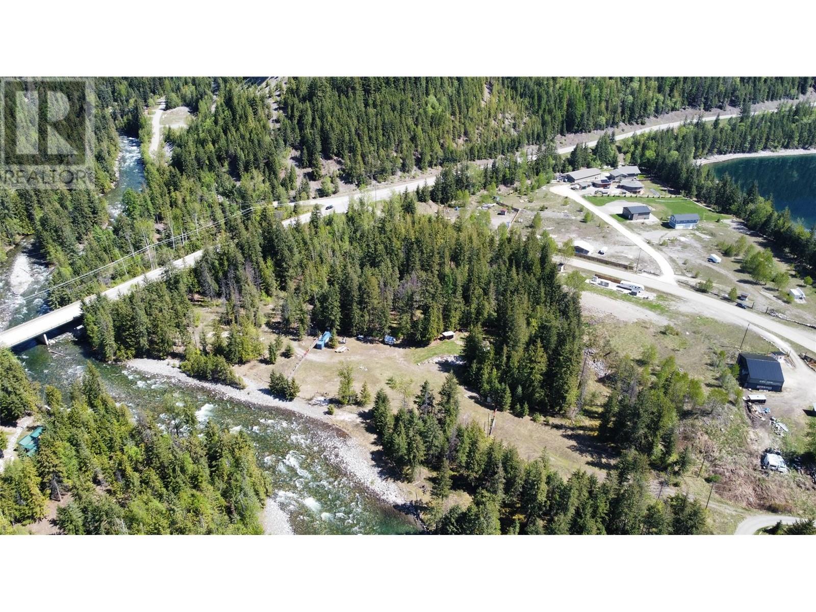 Photo 3 of 158 Rosebery Road, Rosebery BC