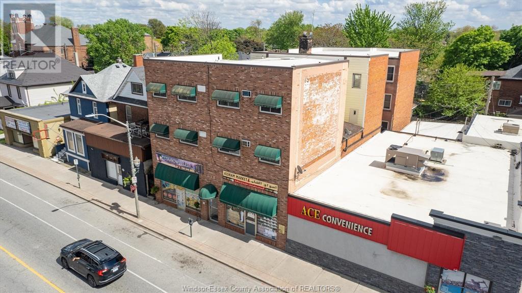 Photo 5 of 1445 Wyandotte Street East, Windsor ON