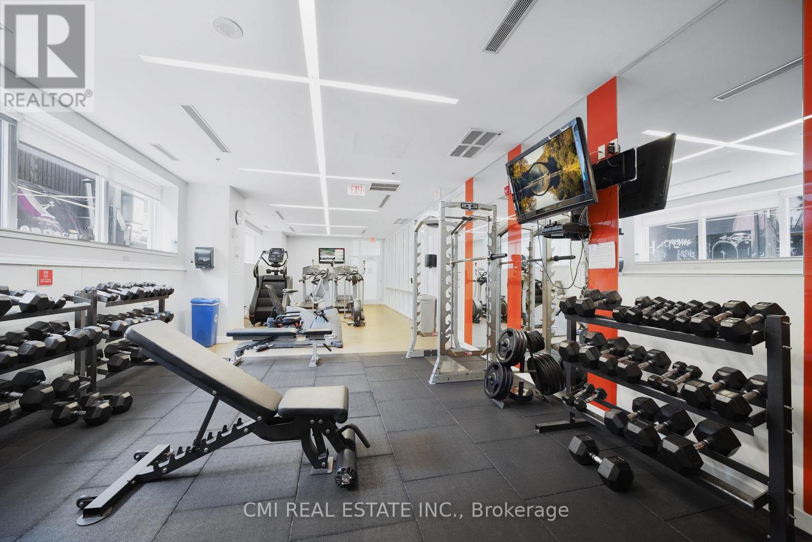 Photo 24 of Lph 30 21 Nelson Street, Toronto ON