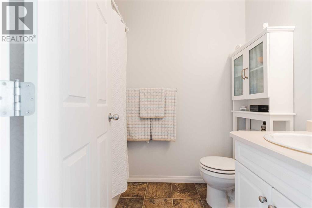 105, 123 Arabian Drive, Fort McMurray, Alberta