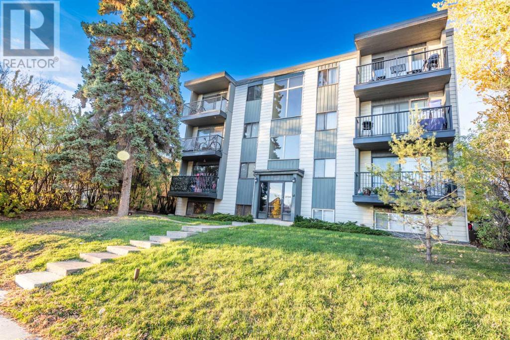 Single Family House for Sale in    Avenue SW Shaganappi Calgary 