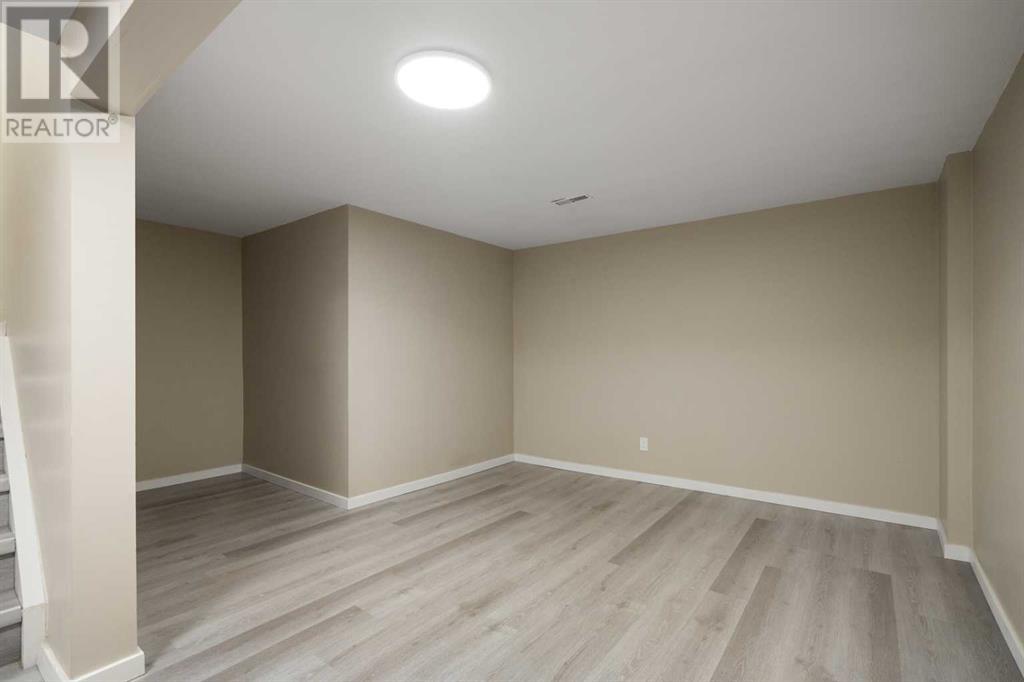 Single Family House for Sale in   Bermuda Drive NW Beddington Heights Calgary 