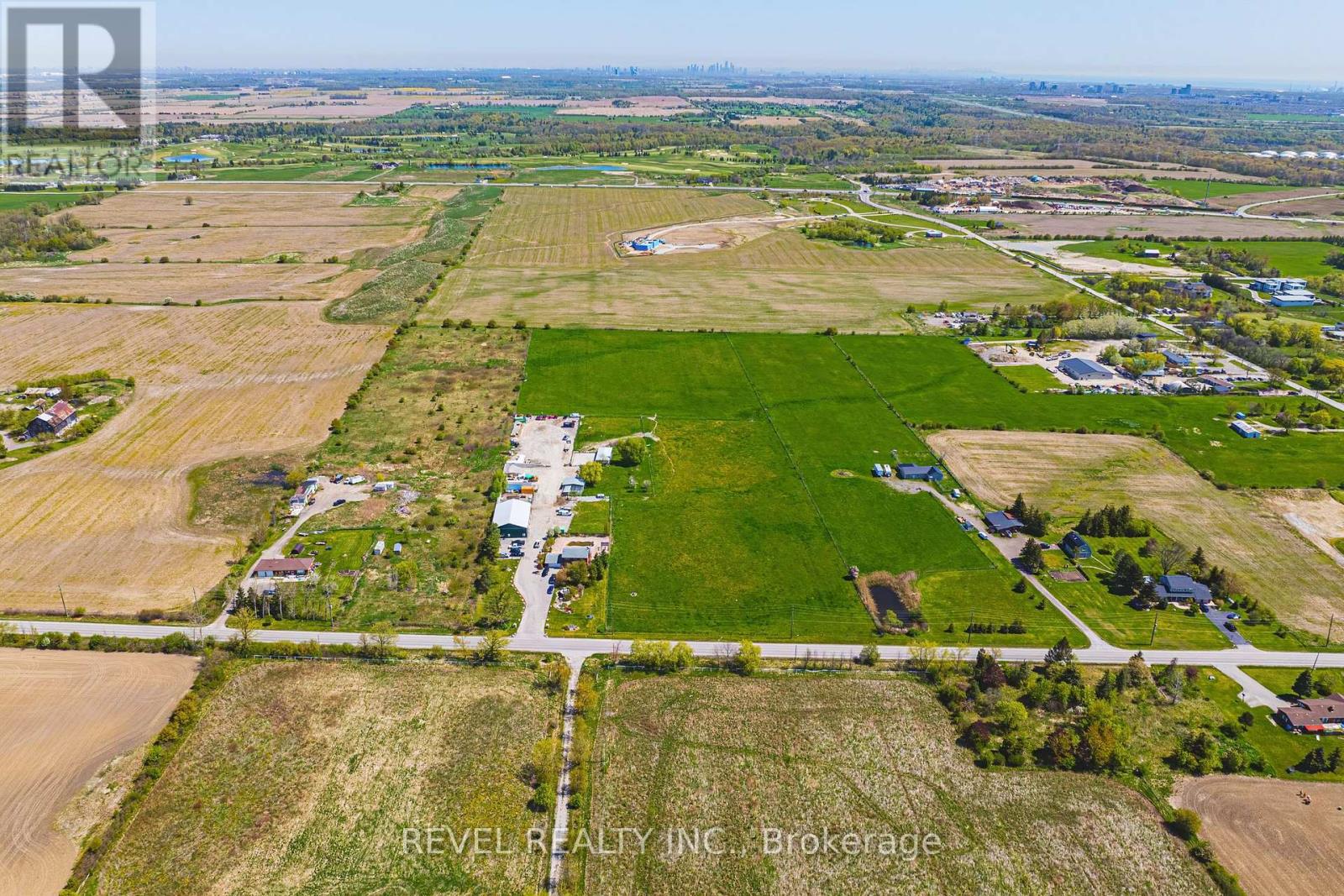 Photo 4 of 5121 First Line, Milton ON