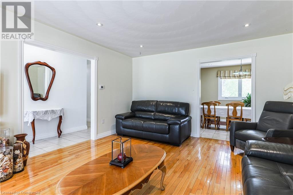 Photo 4 of 162 Victoria Street, Simcoe ON