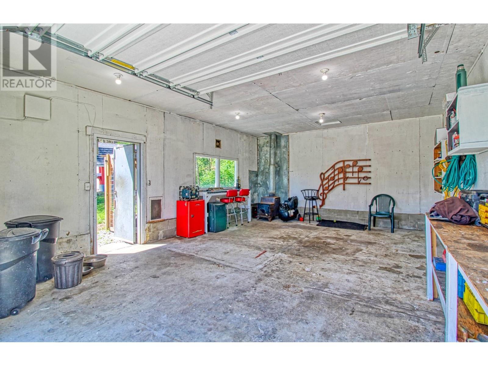  9580 Houghton Road, Vernon