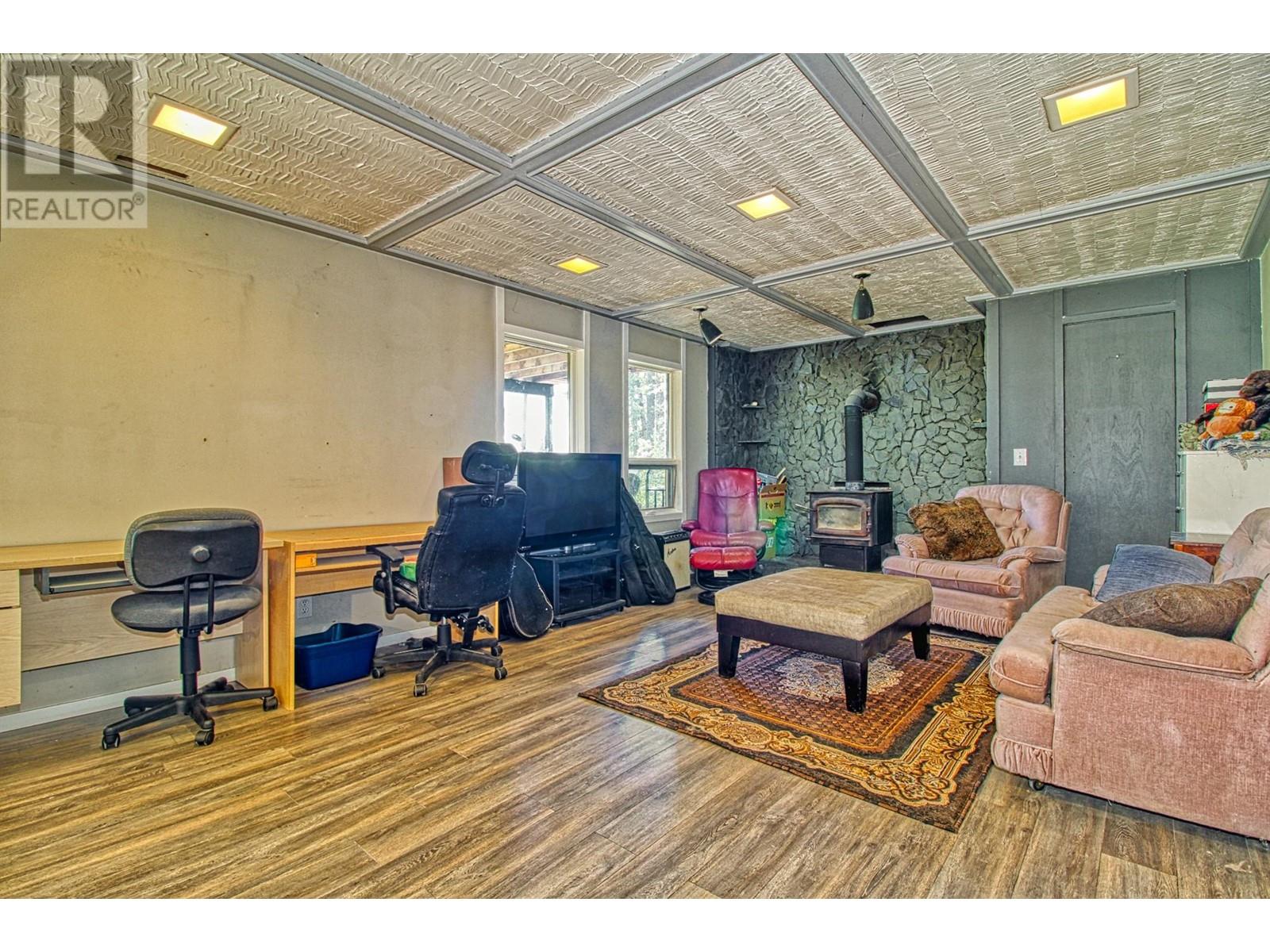  9580 Houghton Road, Vernon