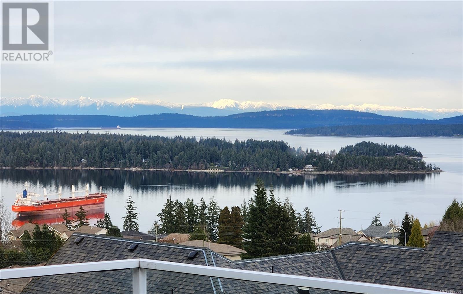 483 Hillview Ave, Ladysmith