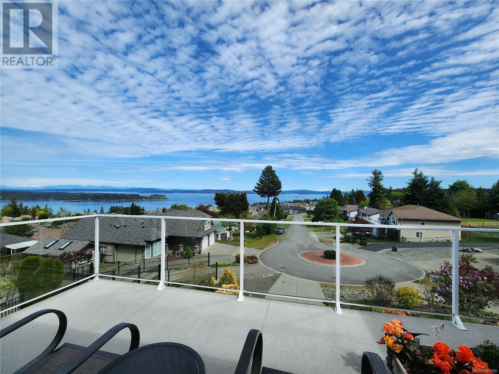 483 Hillview Ave, Ladysmith