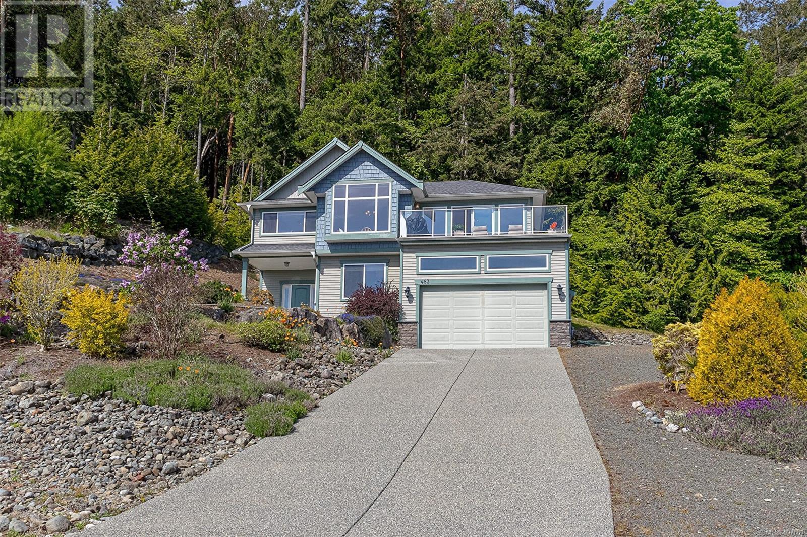483 Hillview Ave, Ladysmith