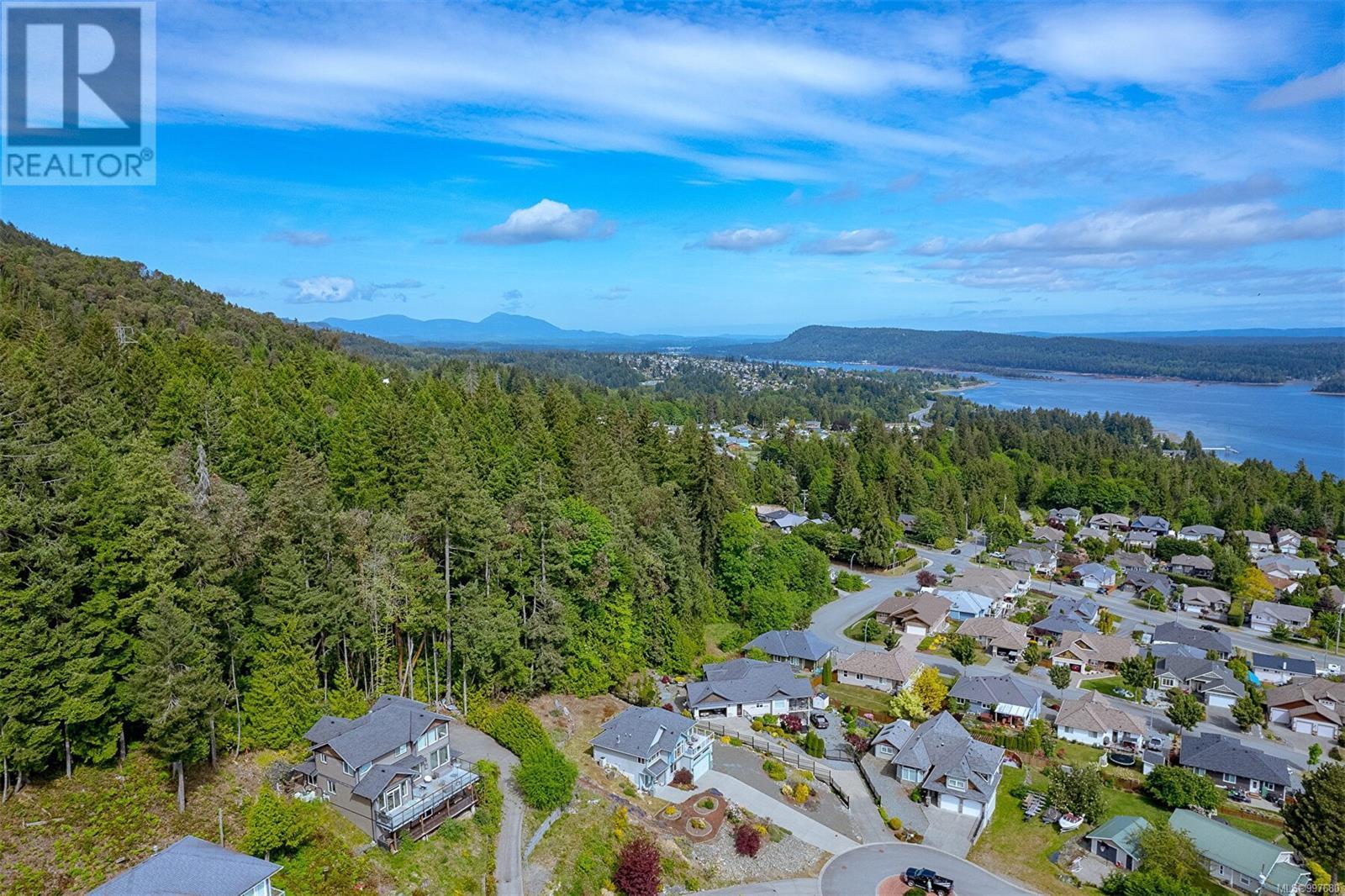 483 Hillview Ave, Ladysmith