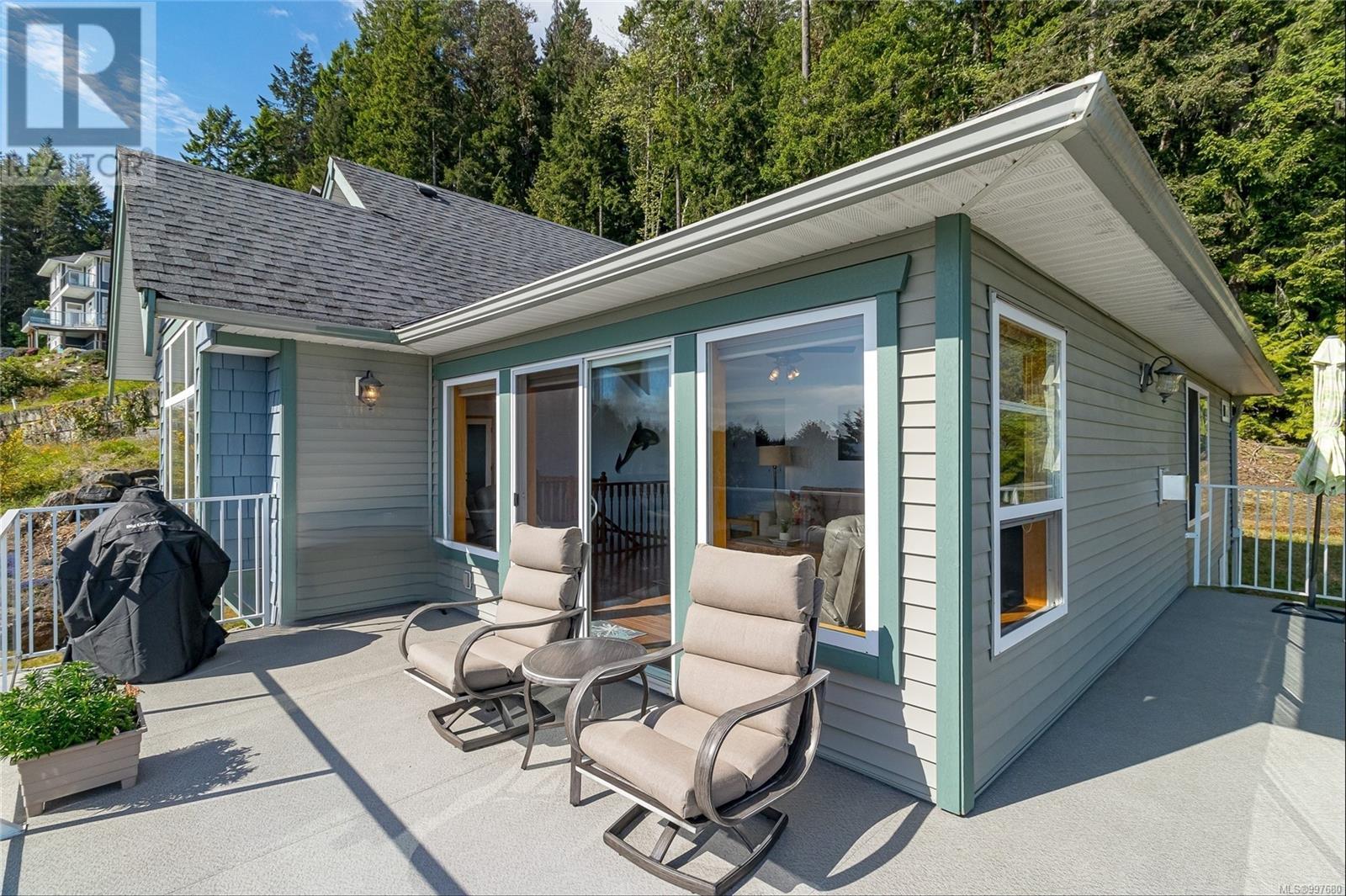 483 Hillview Ave, Ladysmith