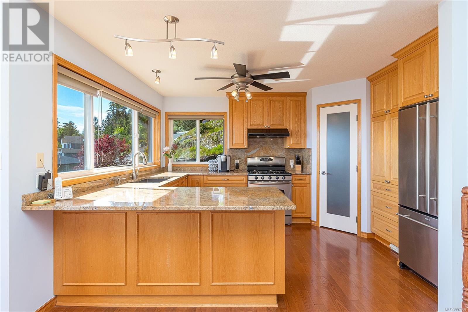 483 Hillview Ave, Ladysmith