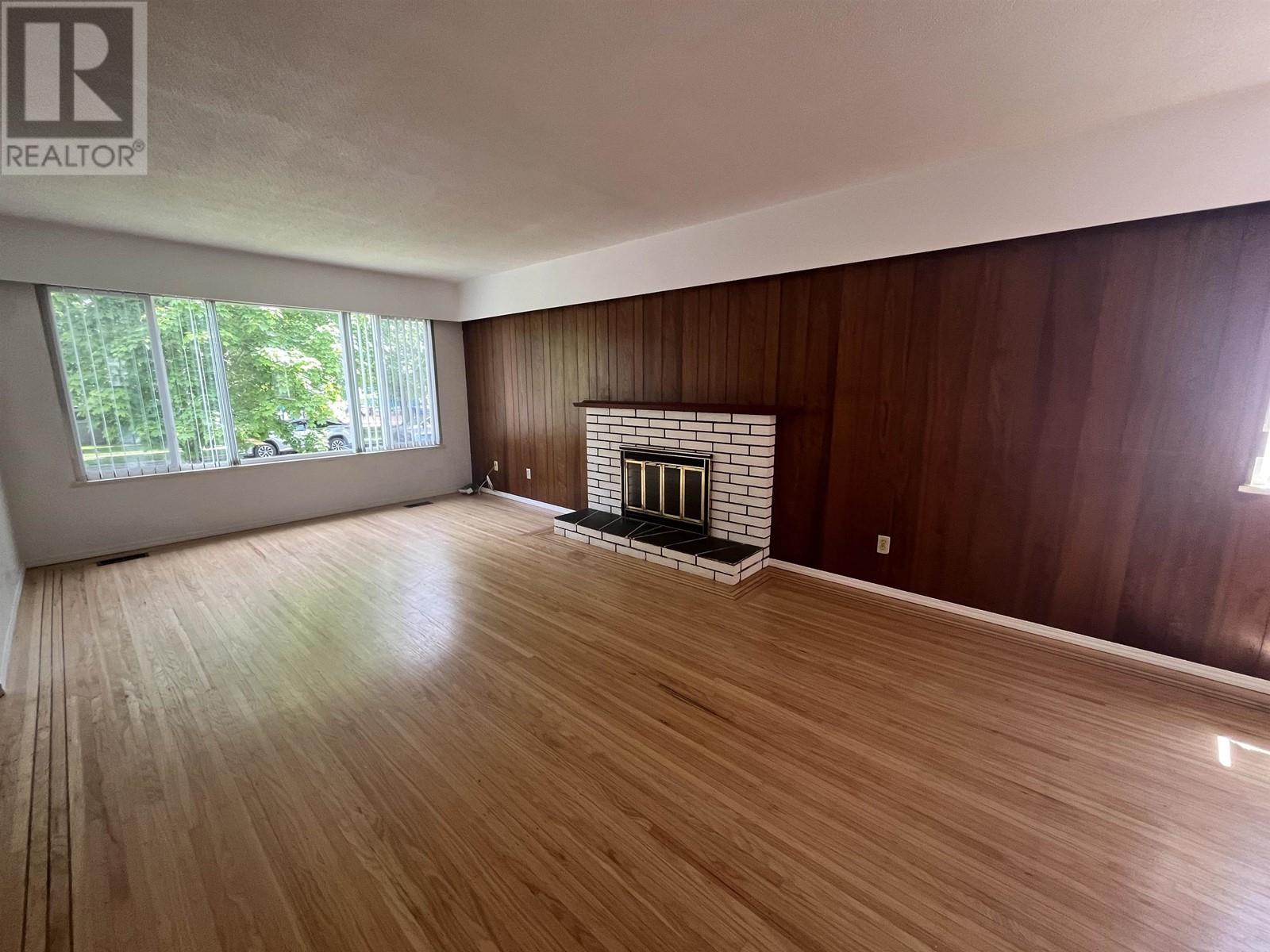 Photo 10 of 5125 Wales Street, Vancouver BC