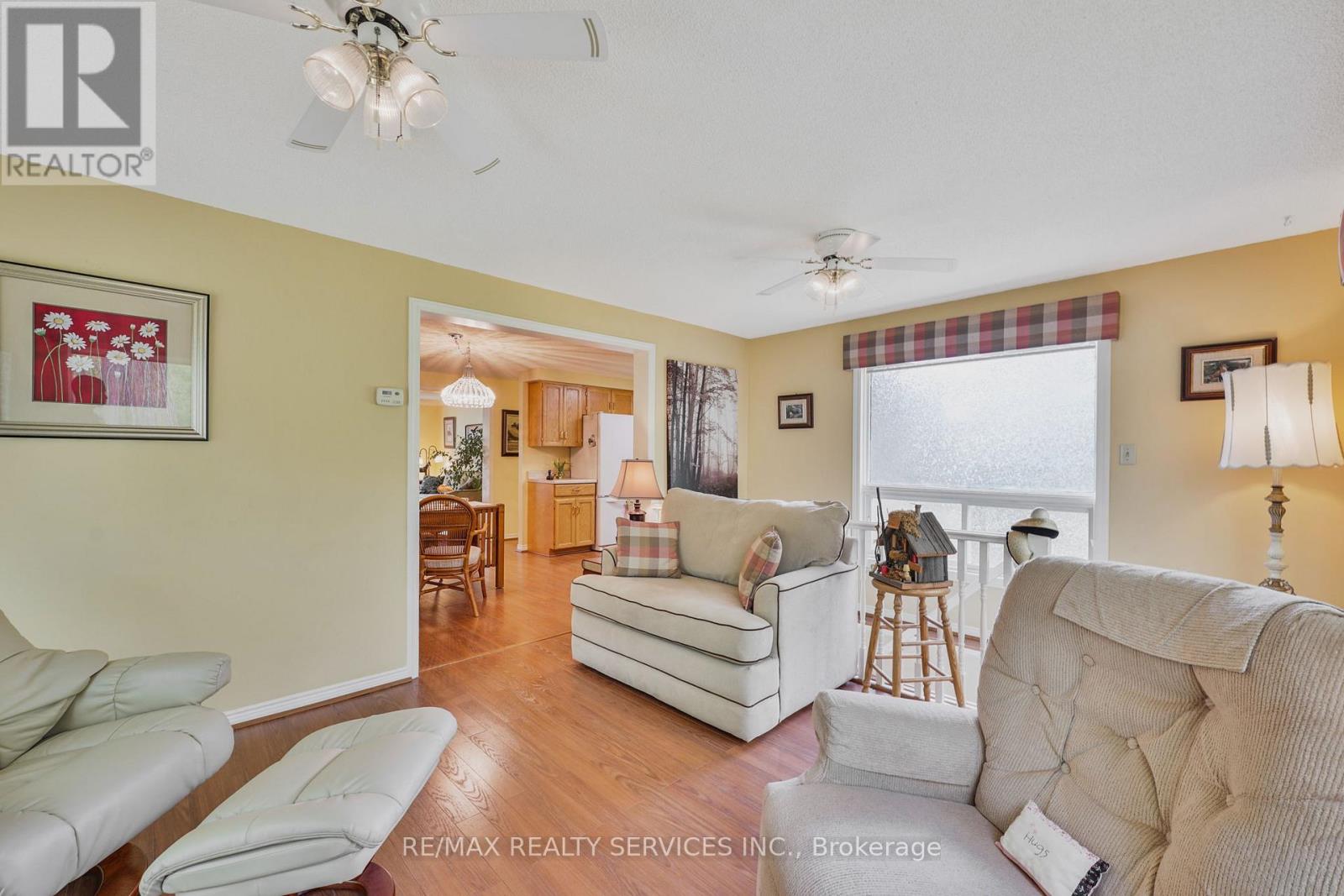 Photo 13 of 12 Pinetree Court, New Tecumseth ON