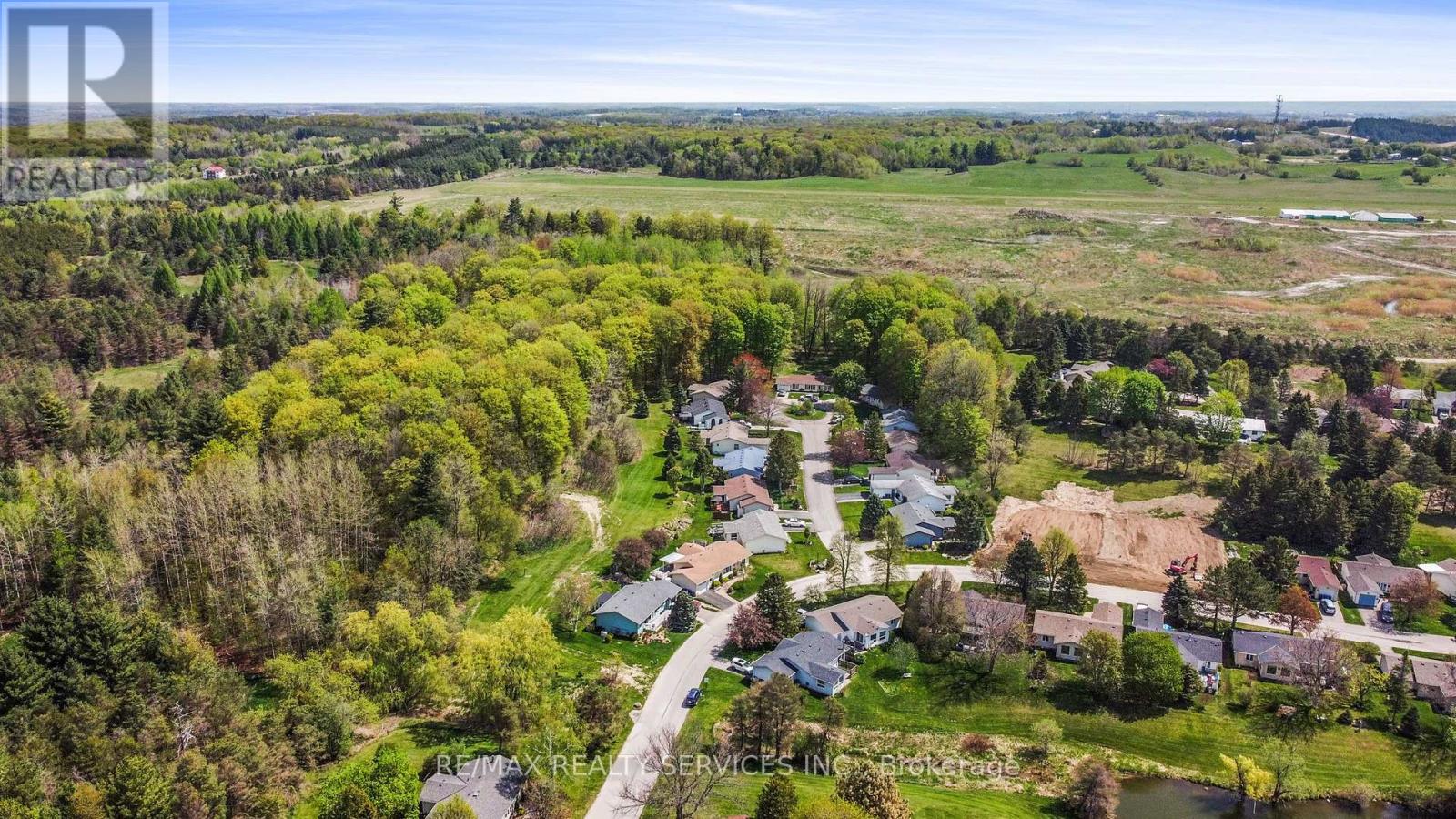 Photo 21 of 12 Pinetree Court, New Tecumseth ON