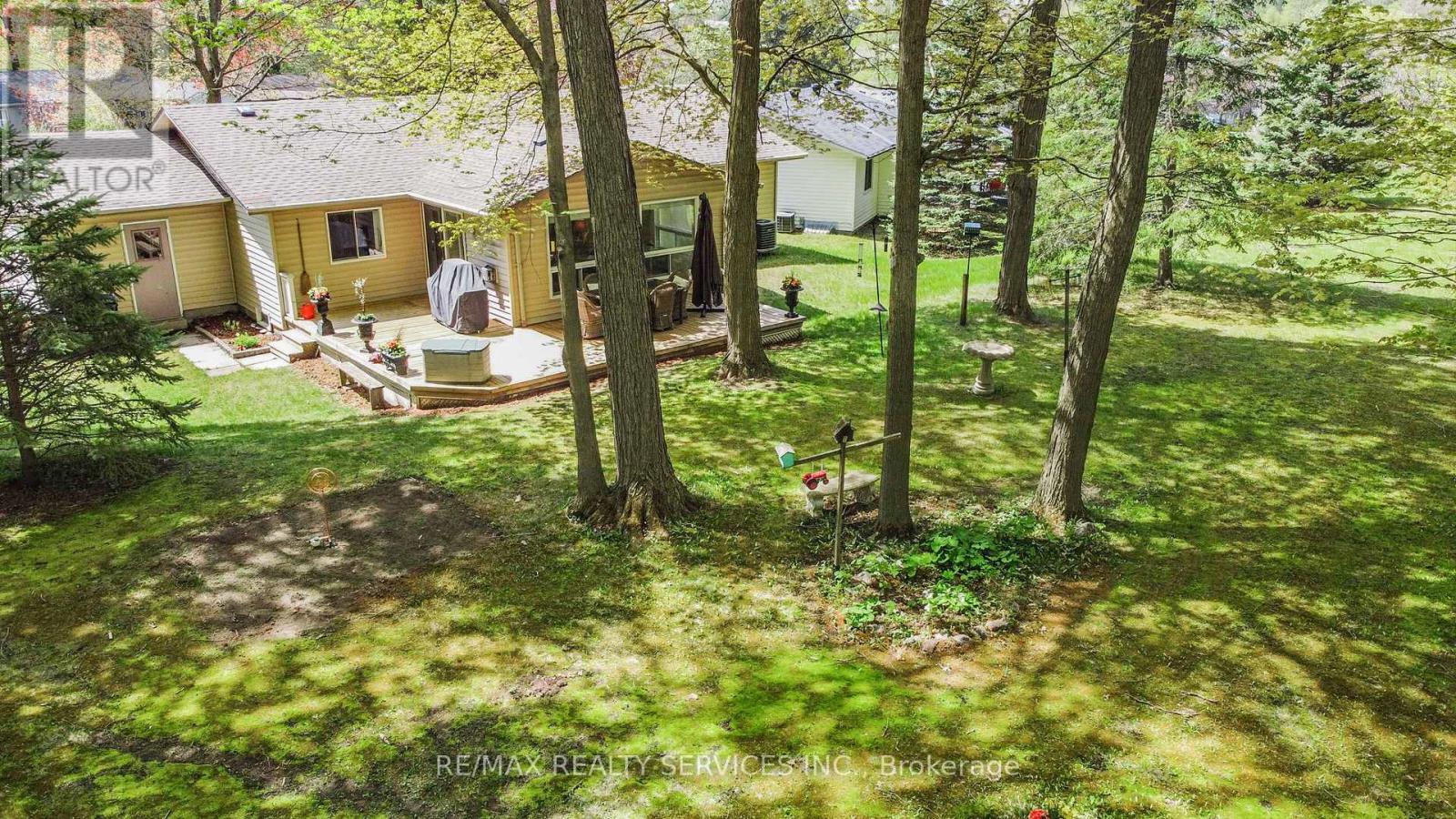 Photo 15 of 12 Pinetree Court, New Tecumseth ON