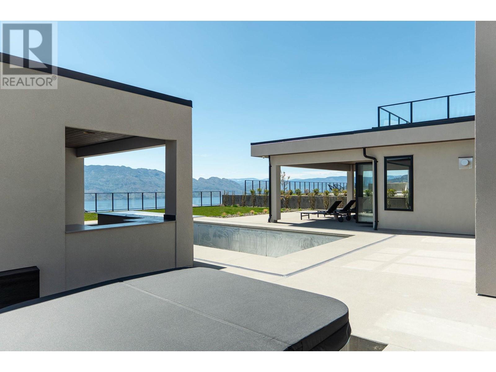  1388 Vineyard Drive, West Kelowna