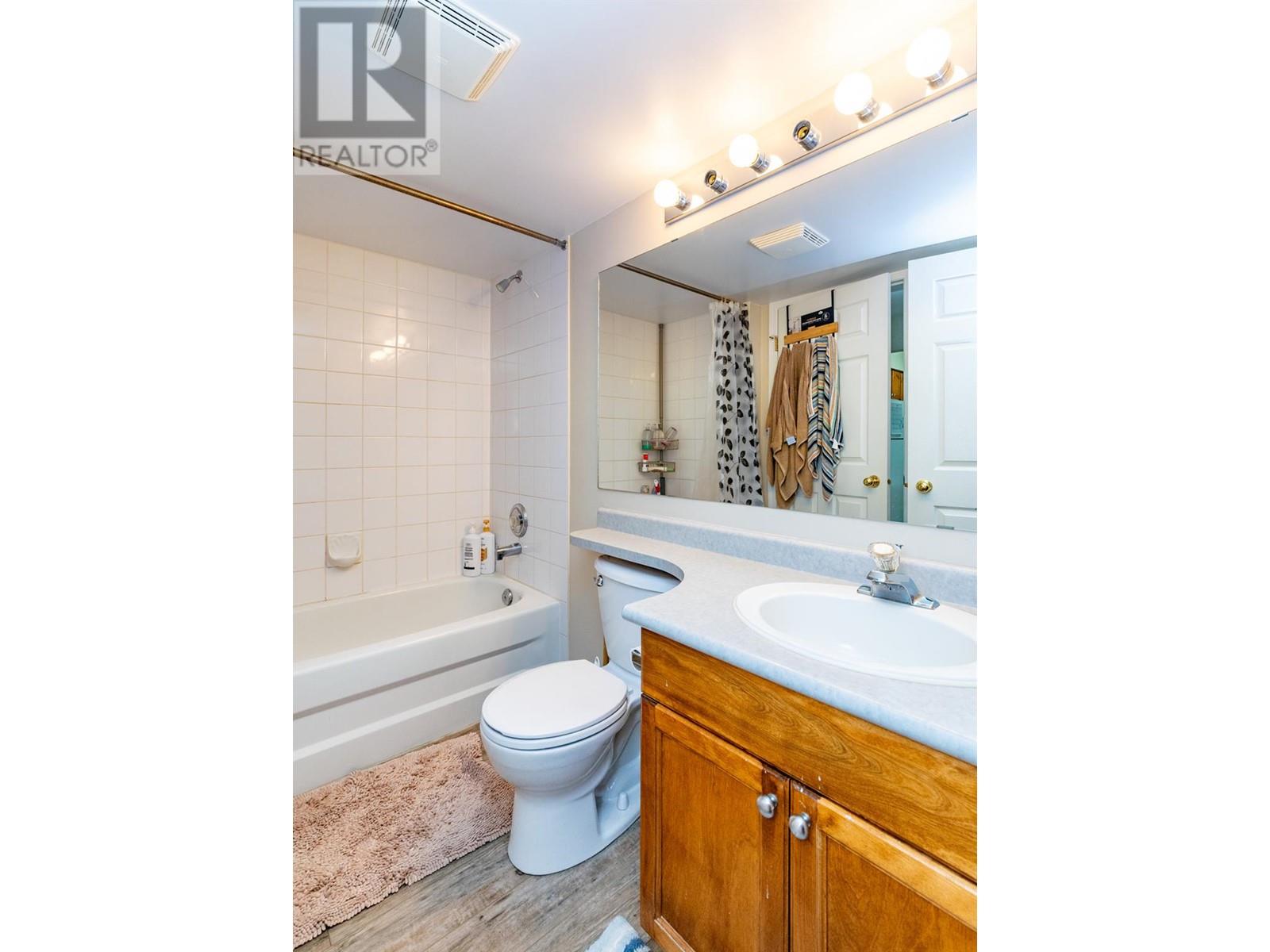107 640 3 Street Southwest, Salmon Arm