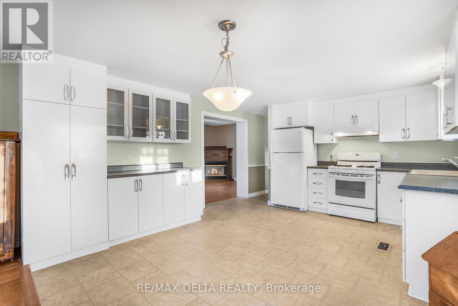 Photo 9 of 417 8250 County Road 17 Road, Clarencerockland ON