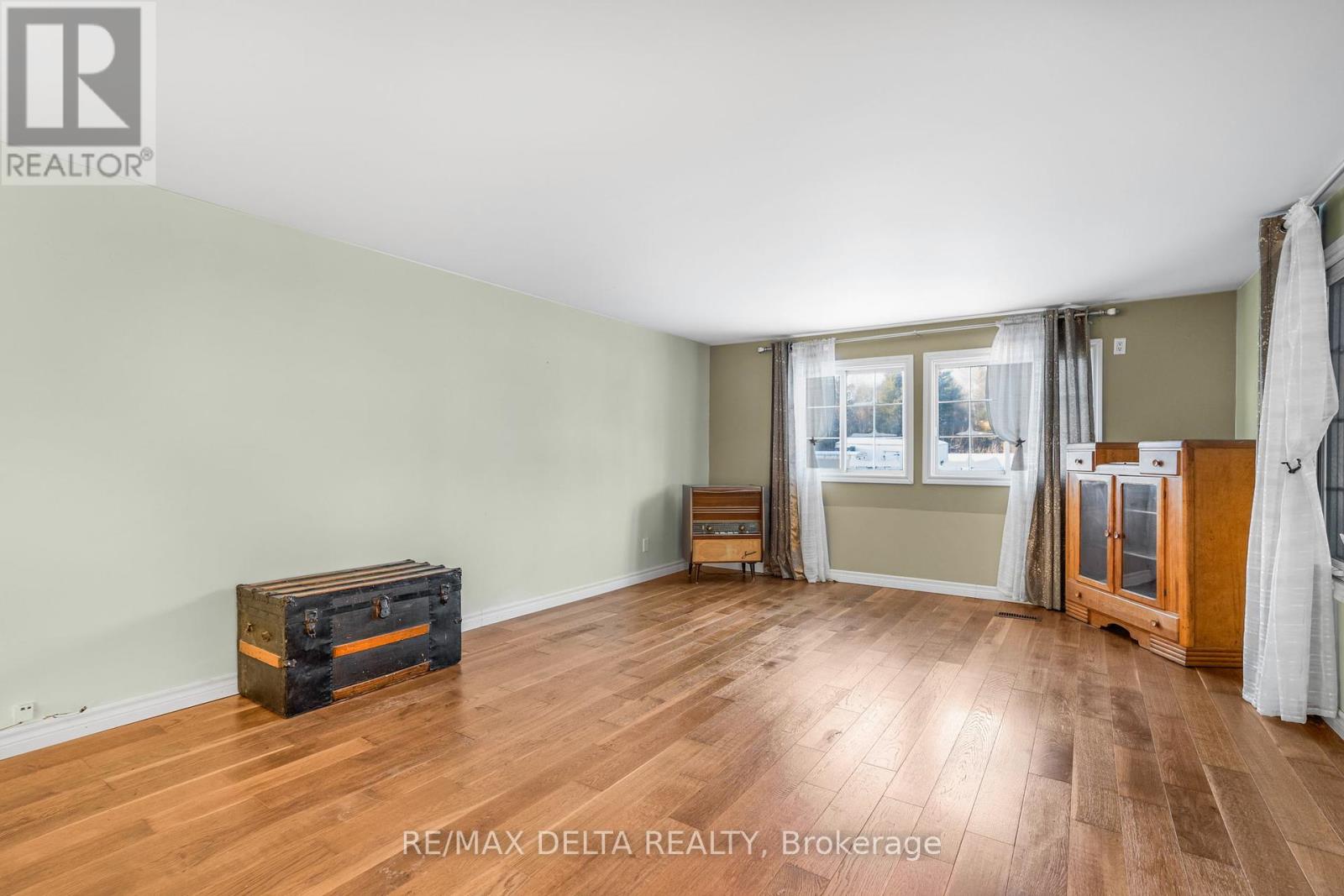 Photo 20 of 417 8250 County Road 17 Road, Clarencerockland ON