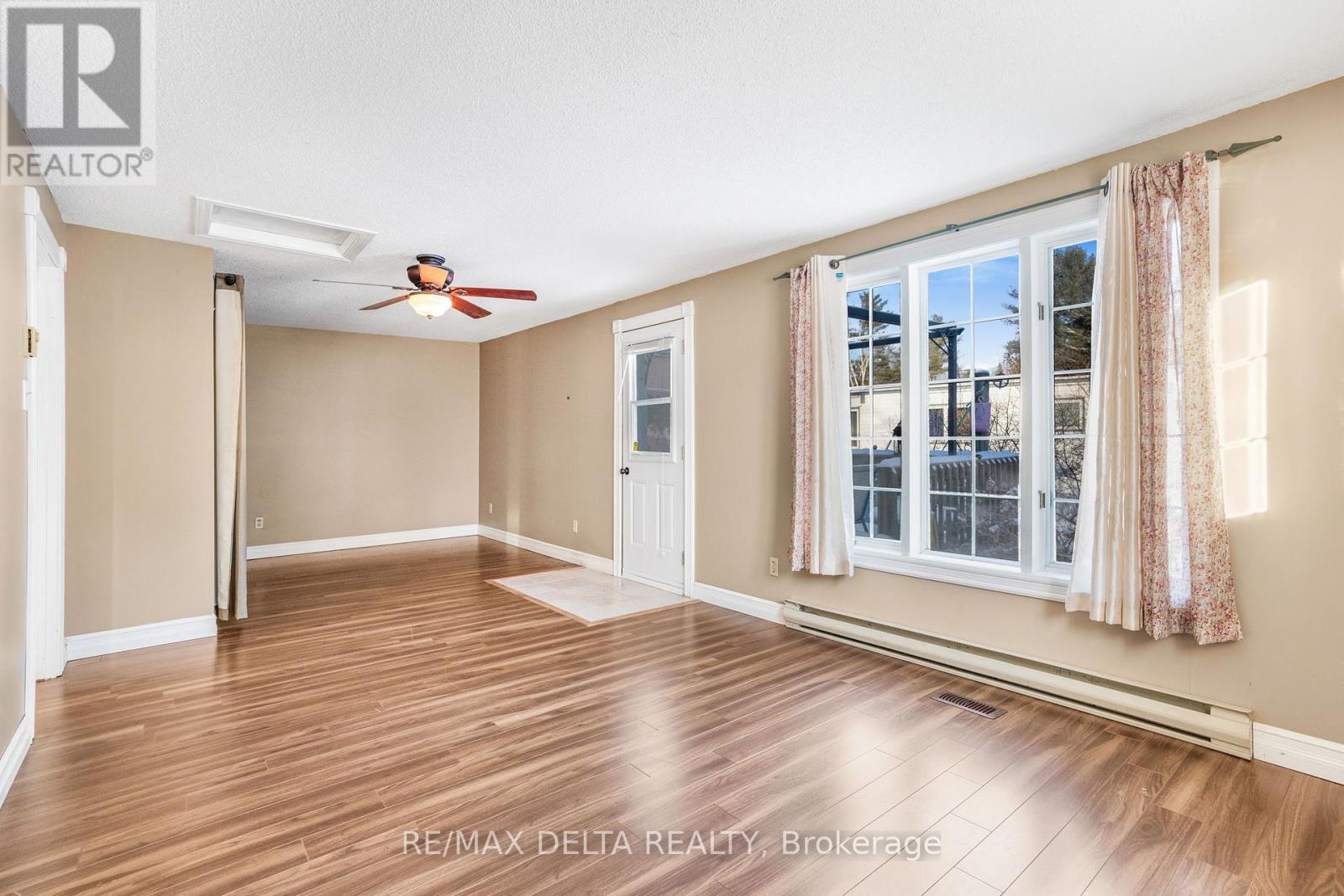 Photo 13 of 417 8250 County Road 17 Road, Clarencerockland ON