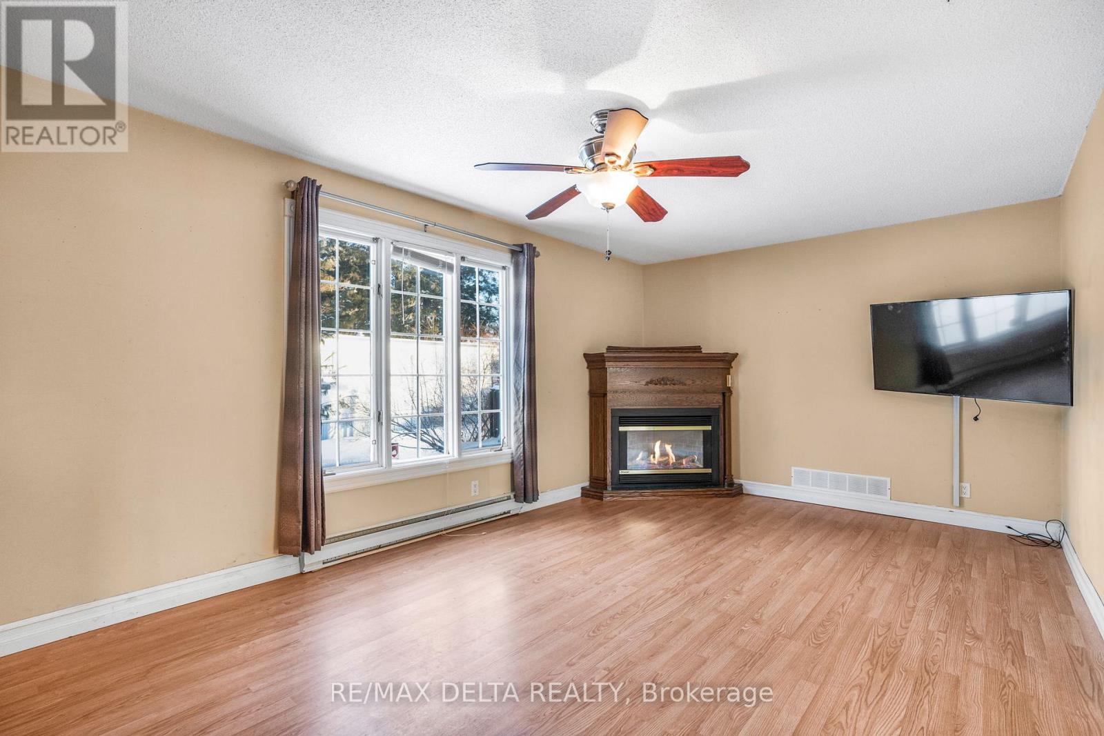 Photo 21 of 417 8250 County Road 17 Road, Clarencerockland ON