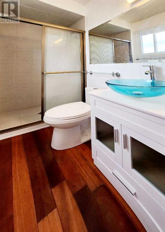 Single Family House for Sale in  Woodmont Way SW Woodbine Calgary 