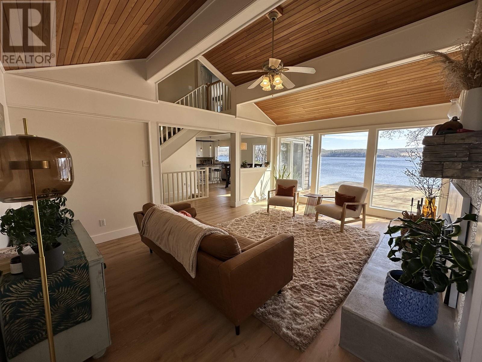 Photo 10 of 13266 Lakeshore Drive, Charlie Lake BC
