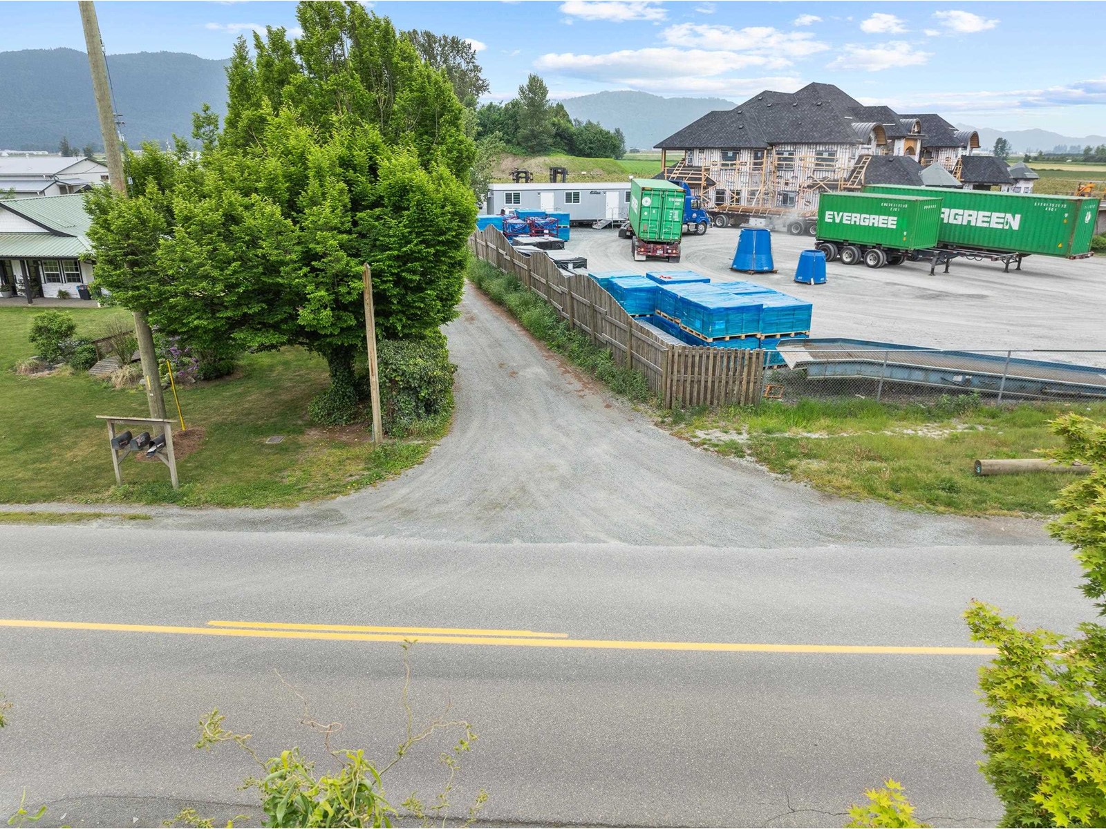 Photo 17 of 38604 No 5 Road, Abbotsford BC