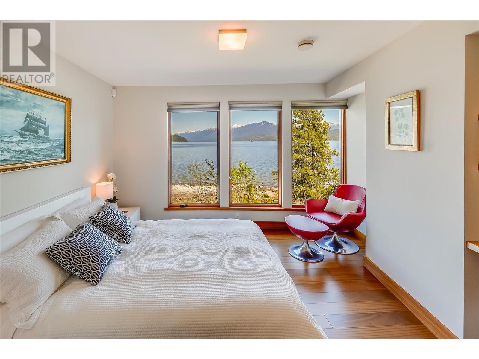 285 KOOTENAY LAKE Road, Procter