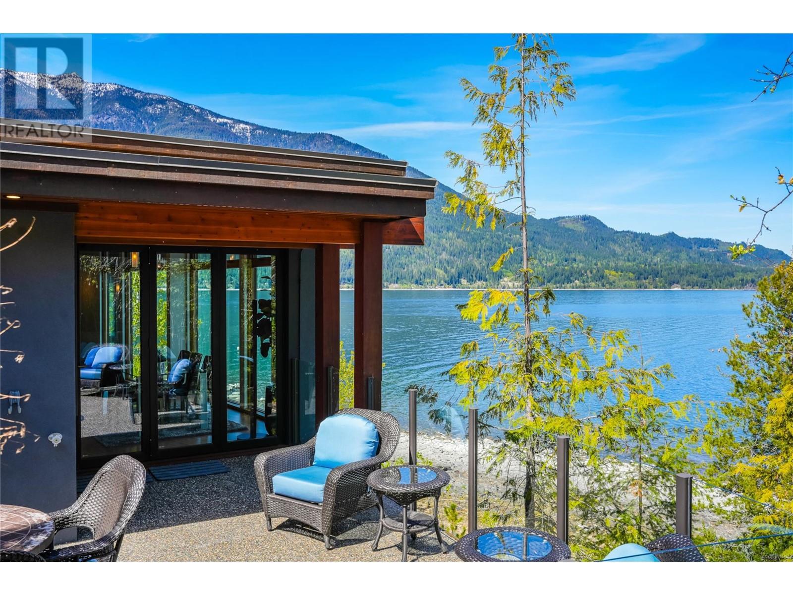 285 KOOTENAY LAKE Road, Procter
