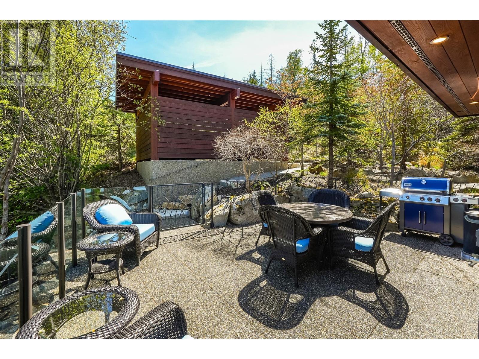 285 KOOTENAY LAKE Road, Procter