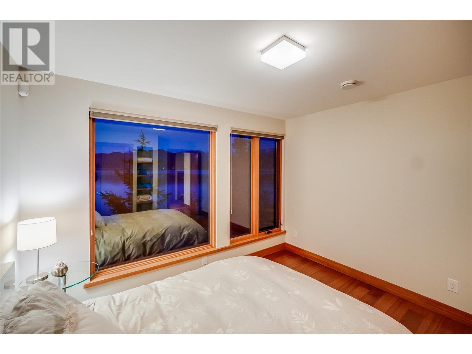 285 KOOTENAY LAKE Road, Procter