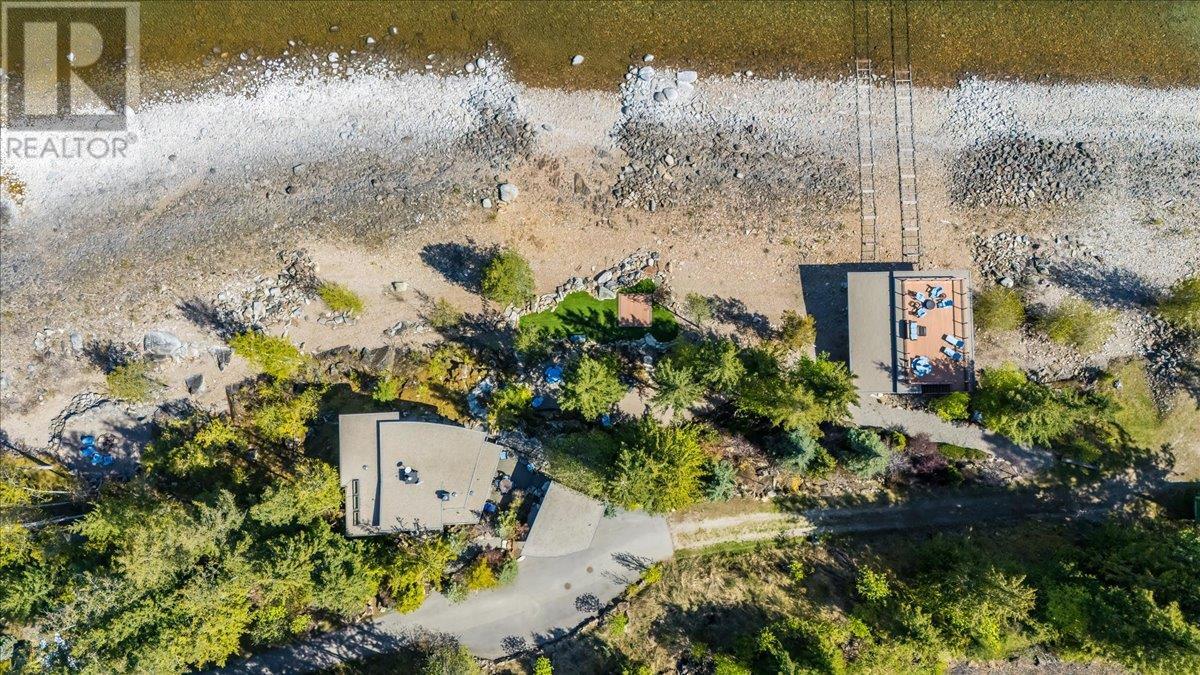 285 KOOTENAY LAKE Road, Procter