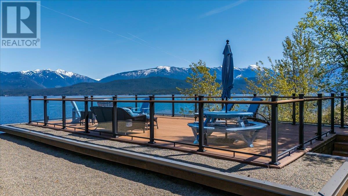285 KOOTENAY LAKE Road, Procter