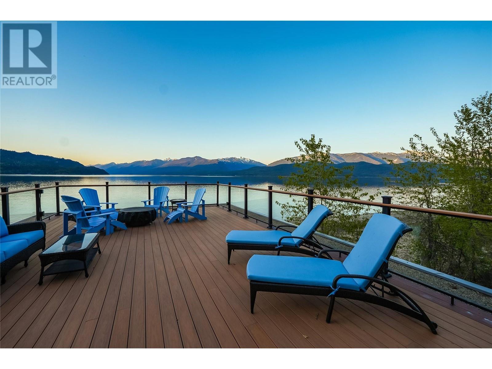 285 KOOTENAY LAKE Road, Procter