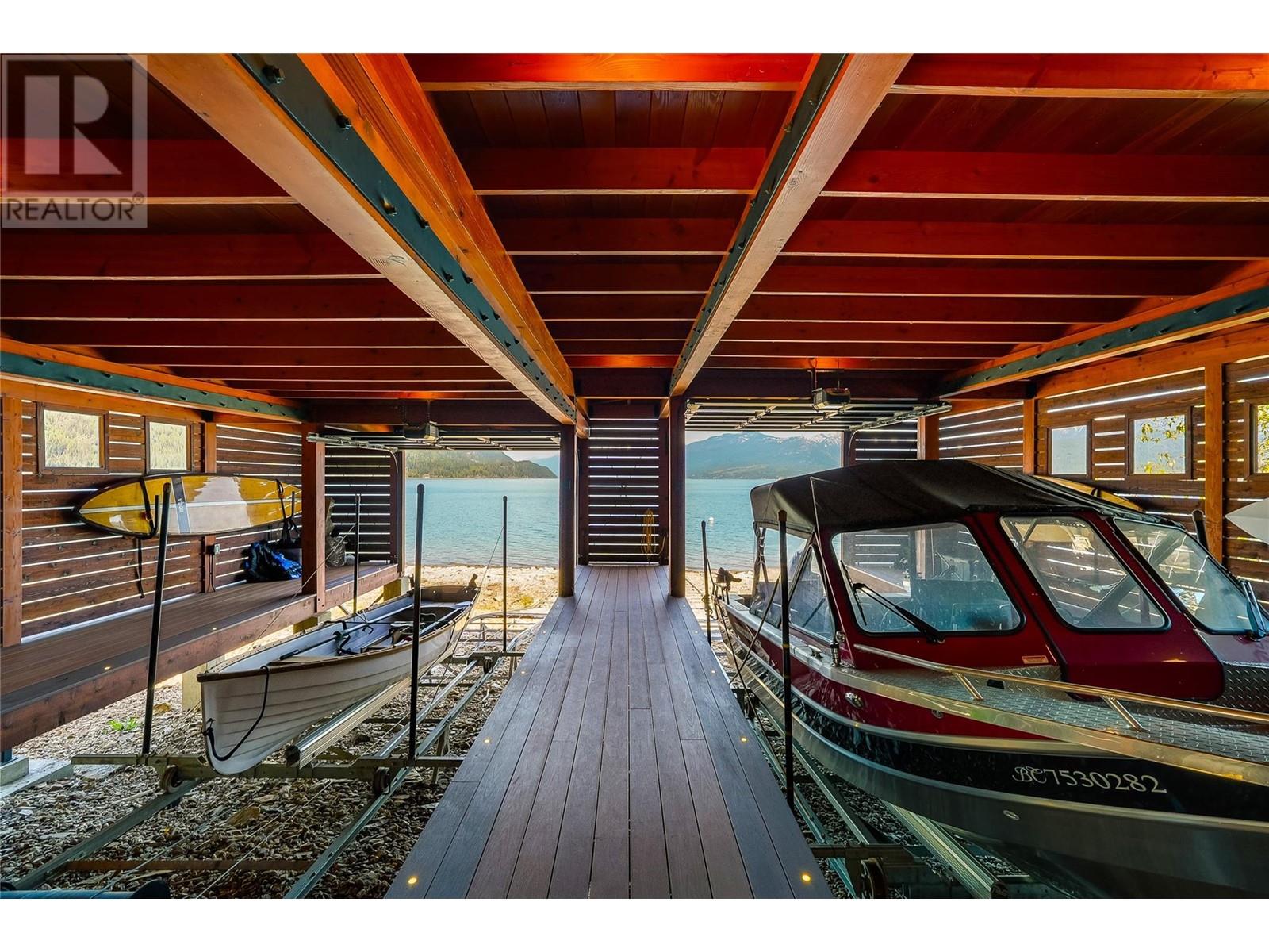 285 KOOTENAY LAKE Road, Procter