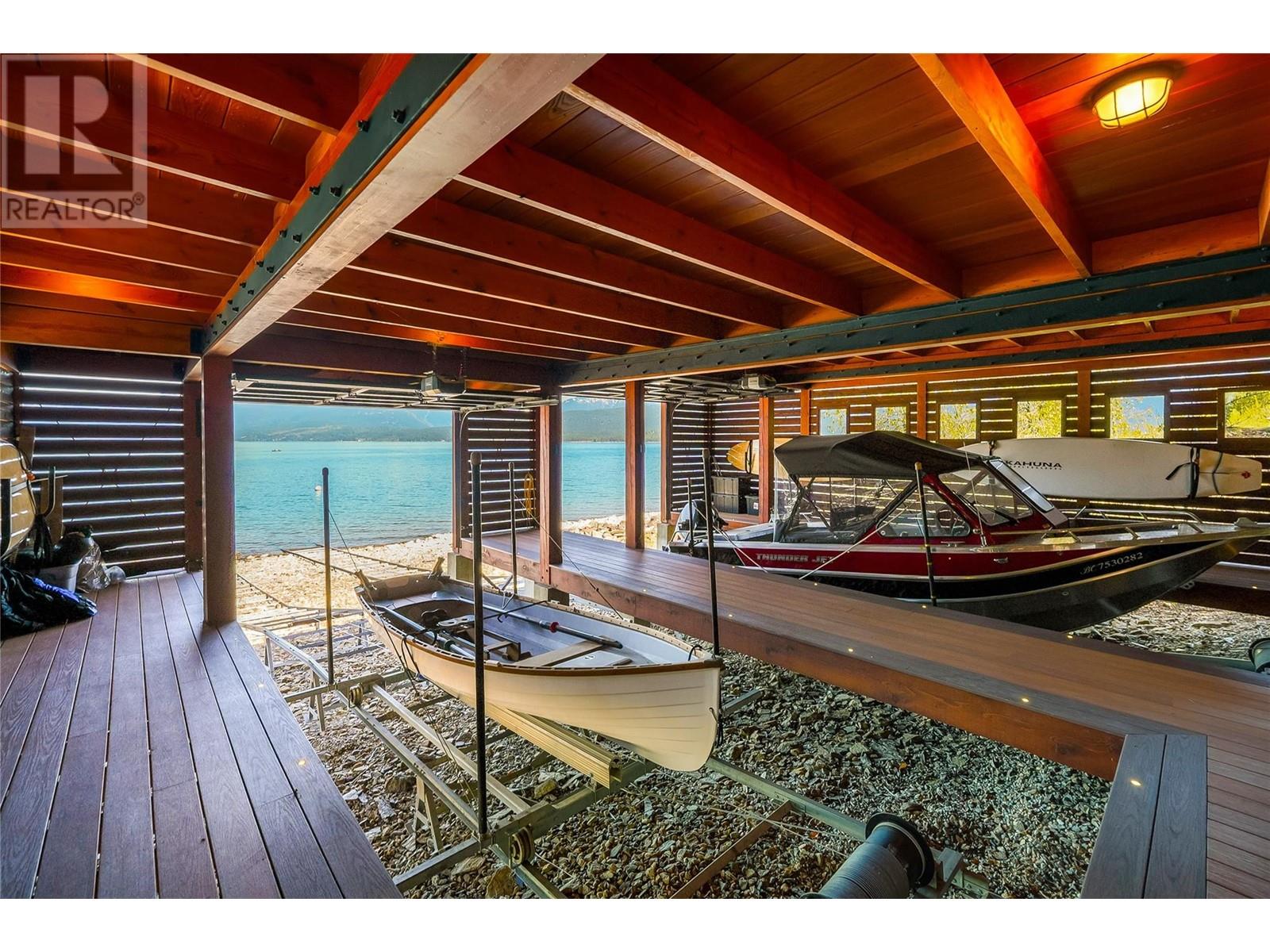 285 KOOTENAY LAKE Road, Procter