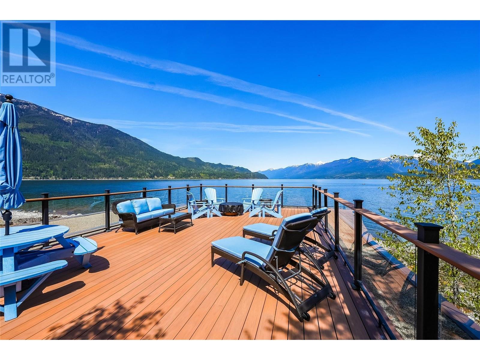 285 KOOTENAY LAKE Road, Procter
