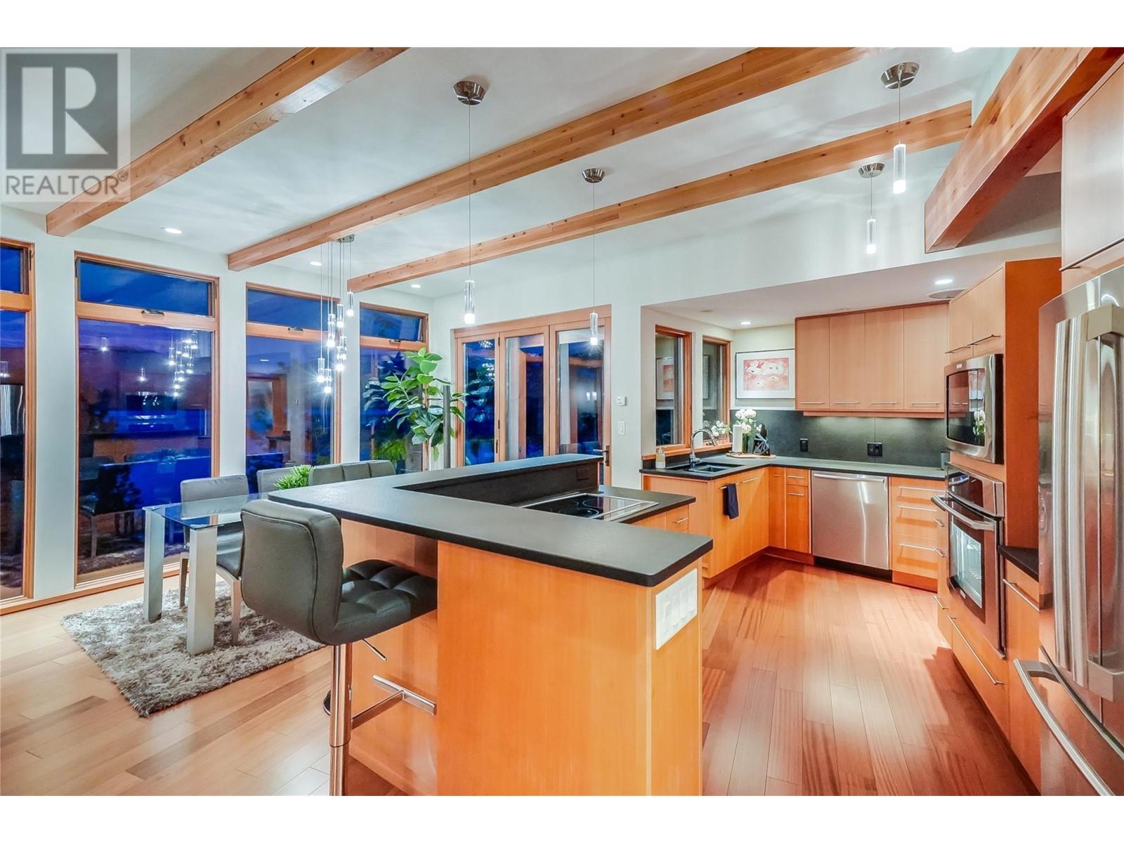 285 KOOTENAY LAKE Road, Procter