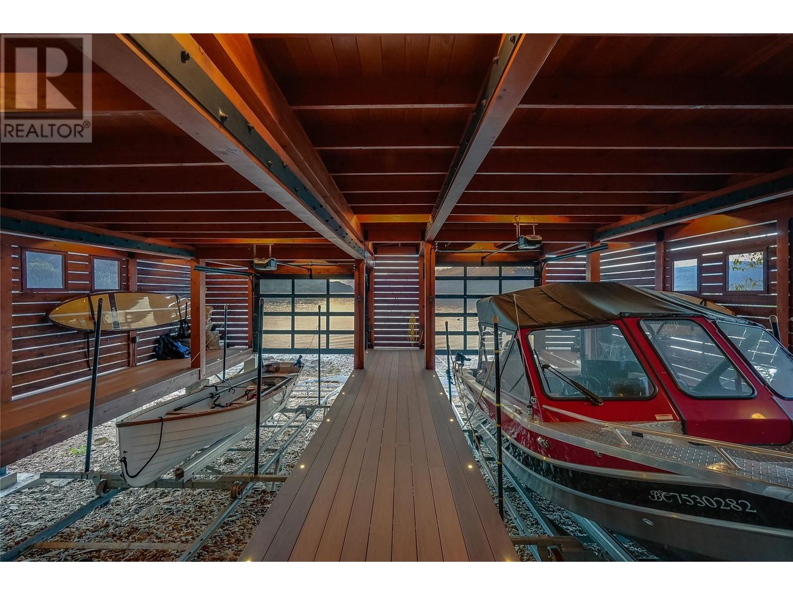285 KOOTENAY LAKE Road, Procter