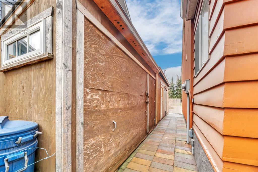 Single Family House for Sale in  Scarboro Avenue SW Scarboro Calgary 