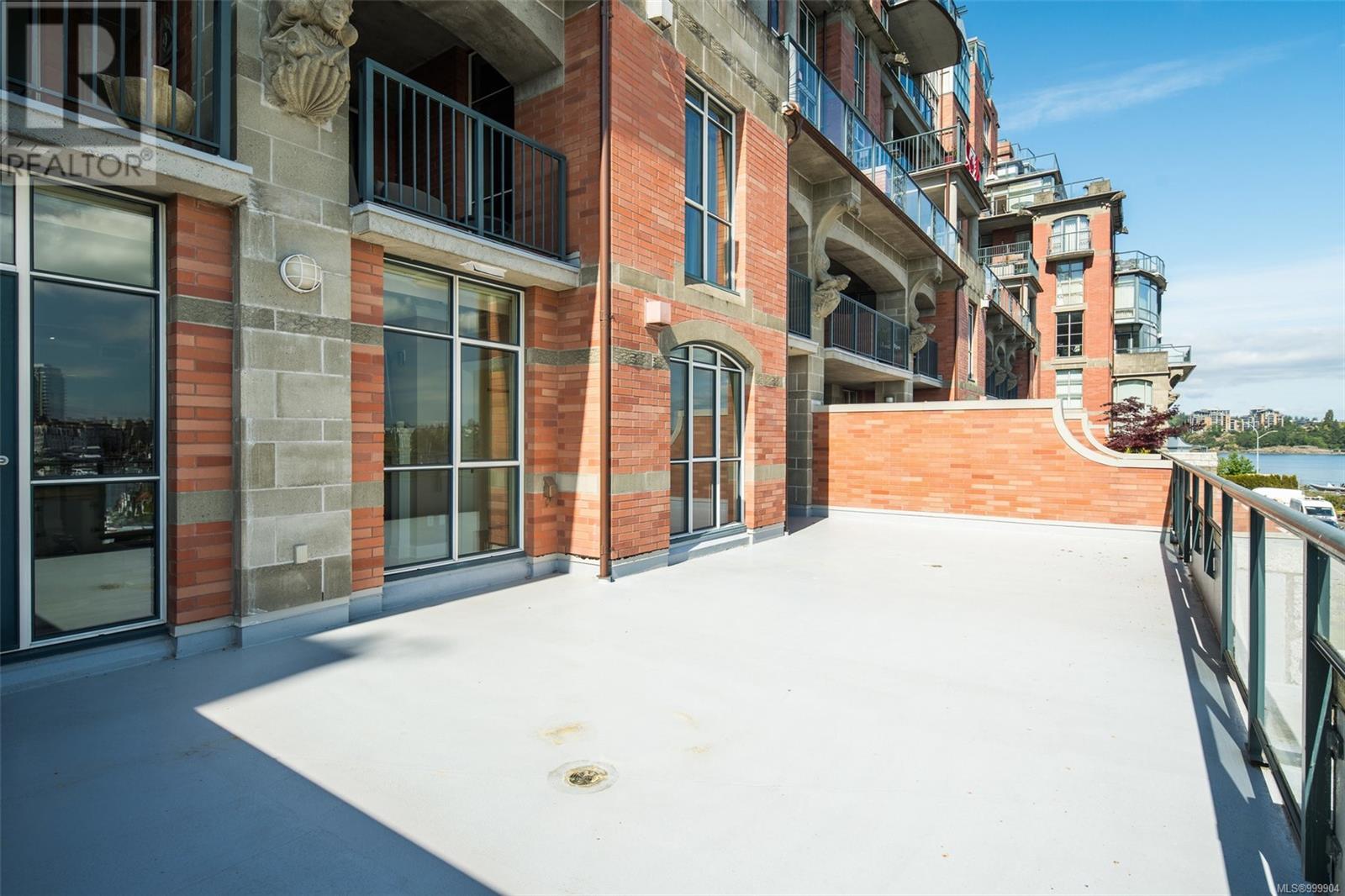 323 21 Dallas Rd, Victoria